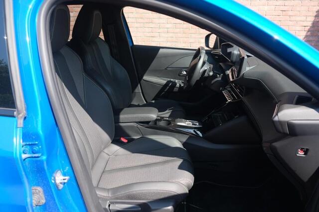 Peugeot 208 1.2 Hybrid 145pk e-DCS6 GT | Navi | App Connect | Climate | Adaptive Cruise | Keyless | Camera | Blind Spot | PDC