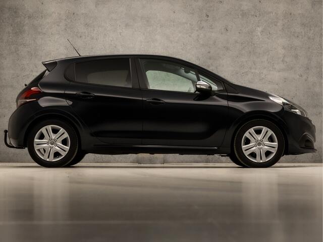 Peugeot 208 1.2 PureTech Sport Signature (APPLE CARPLAY, NAVIGATIE, LM VELGEN, SPORTSTOELEN, TREKHAAK, PARKEERSENSOREN, CRUISE, DAB+, NIEUWE APK, NIEUWSTAAT)