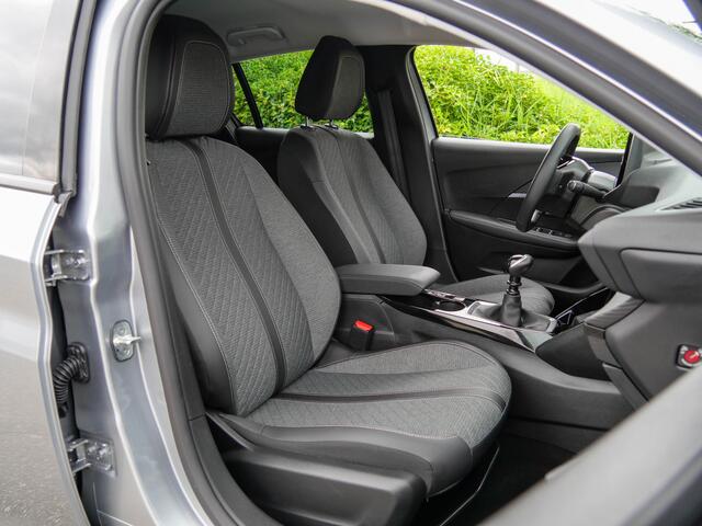 Peugeot 208 1.2 PureTech Allure Pack | CAMERA | APPLE CARPLAY / ANDROID AUTO |