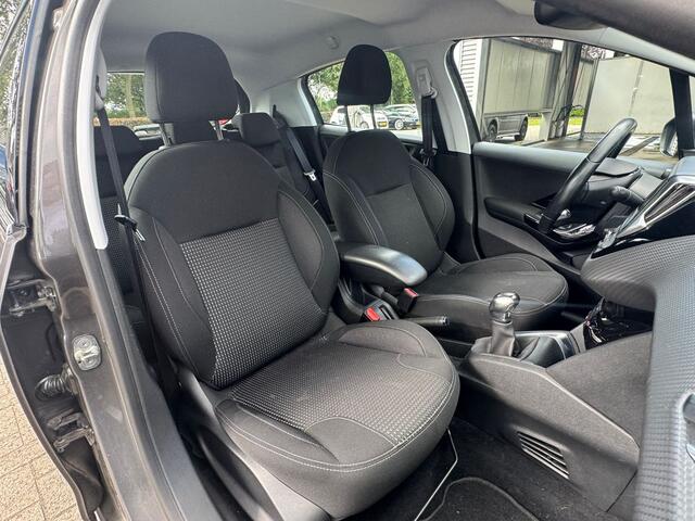Peugeot 208 1.2 PureTech Allure Clima/Navi/Cruise/LM-Velgen