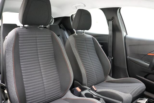 Peugeot 208 1.2 PureTech Active Pack 100 PK | 8-Traps Automaat | Parkeersensor | Licht metalen velgen | Airco | Navigatie | Cruise Control | Bluetooth | Dealer onderhouden |