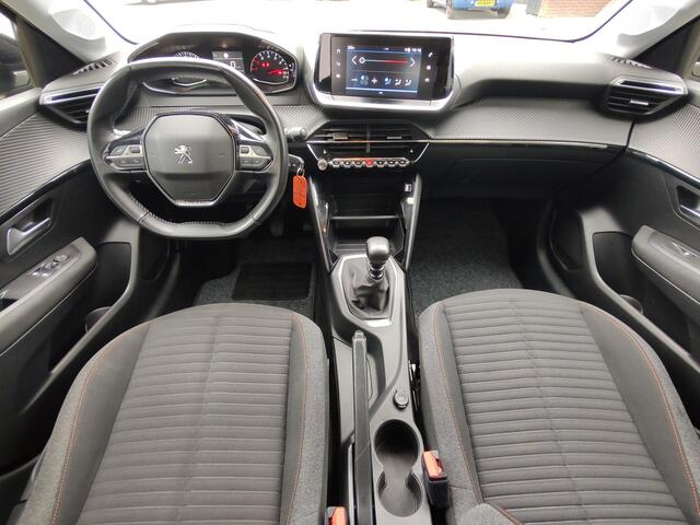 Peugeot 208 1.2 PureTech Blue Lease Allure Navi Carplay Led Cruise-Control