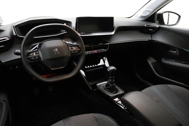 Peugeot 208 1.2 PureTech Allure Pack 100 PK | Handgeschakeld | Camera | Parkeersensor | Licht metalen velgen | Navigatie | Climate Control | Cruise Control | BTW auto | 1e eigenaar
