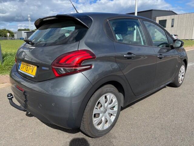 Peugeot 208 1.2 PureTech Blue Lion NAV