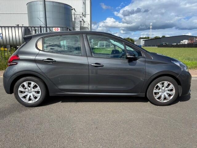 Peugeot 208 1.2 PureTech Blue Lion NAV