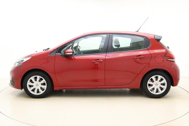 Peugeot 208 1.2 Blue Lion Navigatie | Trekhaak | Airco & Cruise Control | Telefoonvoorbereiding |