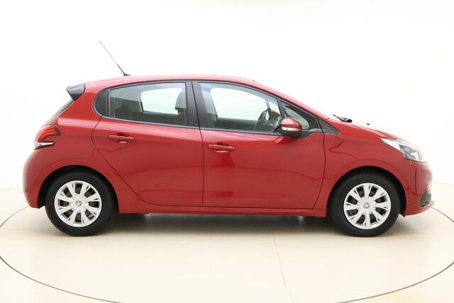 Peugeot 208 1.2 Blue Lion Navigatie | Trekhaak | Airco & Cruise Control | Telefoonvoorbereiding |