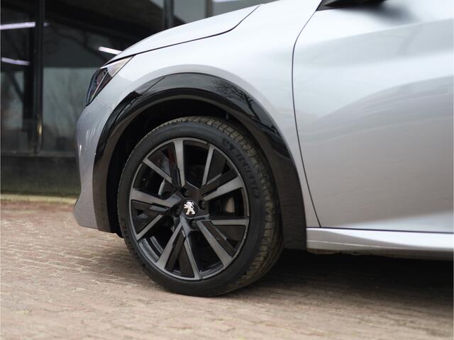 Peugeot 208 1.2 PureTech GT 130pk Panorama dak | Applecarplay | 360 camera
