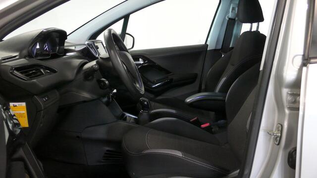 Peugeot 208 1.2 PureTech Blue Lion | Navi | DAB radio| PDC