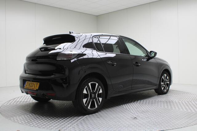 Peugeot 208 1.2 PureTech 100 Allure | Camera + PDC v&a / Draadloze Carplay / Navigatie / Climate