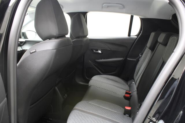 Peugeot 208 1.2 PureTech 100 Allure | Camera + PDC v&a / Draadloze Carplay / Navigatie / Climate