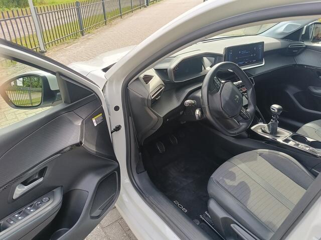 Peugeot 208 1.2 PureTech Allure | Airco | Trekhaak afneembaar | 360 graden camera | DAB | Apple carplay