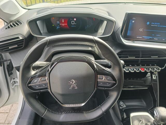 Peugeot 208 1.2 PureTech Allure | Airco | Trekhaak afneembaar | 360 graden camera | DAB | Apple carplay