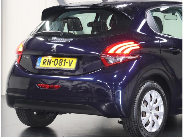 Peugeot 208 1.2 85PK Blue Lion | Apple Carplay/Android auto | Parkeersensoren | Navigatie | Airco | Cruise Control | Isofix | DAB Radio | Armsteun |