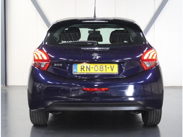 Peugeot 208 1.2 85PK Blue Lion | Apple Carplay/Android auto | Parkeersensoren | Navigatie | Airco | Cruise Control | Isofix | DAB Radio | Armsteun |