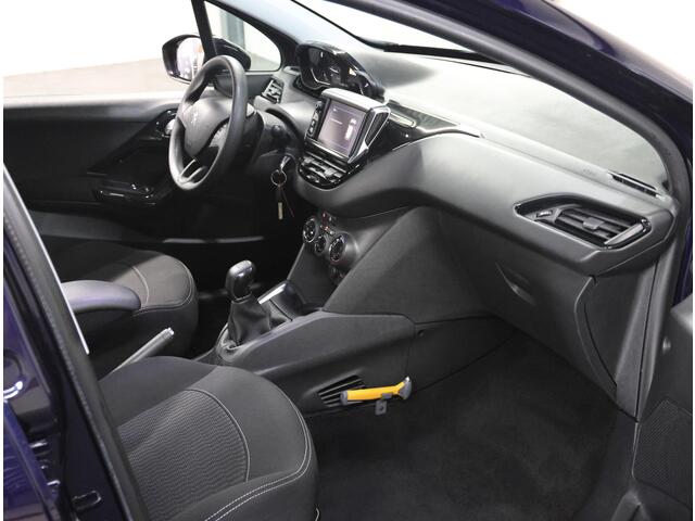 Peugeot 208 1.2 85PK Blue Lion | Apple Carplay/Android auto | Parkeersensoren | Navigatie | Airco | Cruise Control | Isofix | DAB Radio | Armsteun |