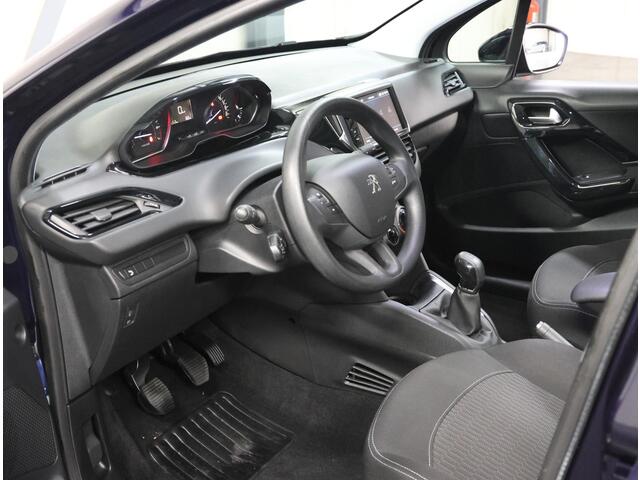 Peugeot 208 1.2 85PK Blue Lion | Apple Carplay/Android auto | Parkeersensoren | Navigatie | Airco | Cruise Control | Isofix | DAB Radio | Armsteun |
