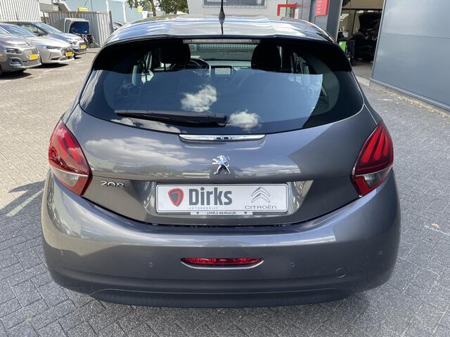 Peugeot 208 82pk Blue Lion (Navigatie - Apple Carplay - Airco - Parkeersensoren - 4S banden)