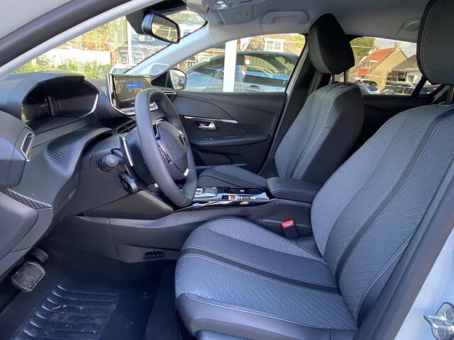 Peugeot 208 1.2 Hybrid 110 e-DCS6 Allure | NIEUW | 8 Jaar garantie | Actieprijs incl. inruilpremie | Navigatie | 360 graden camera | Dodehoek detectie