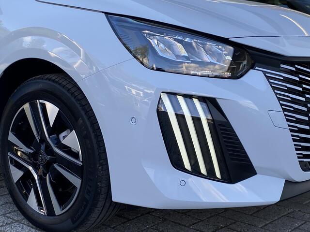 Peugeot 208 1.2 Hybrid 110 e-DCS6 Allure | NIEUW | 8 Jaar garantie | Actieprijs incl. inruilpremie | Navigatie | 360 graden camera | Dodehoek detectie