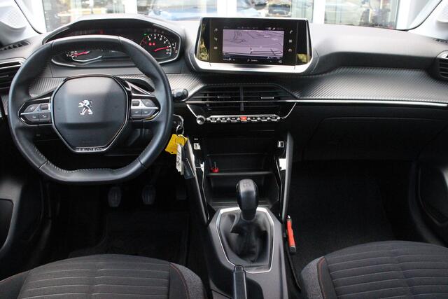 Peugeot 208 1.2 75PK ACTIVE PACK | AFNEEMBARE TREKHAAK | NAVIGATIE | APPLE CARPLAY/ANDROID AUTO | PARKEERSENSOREN ACHTER | DAB+ RADIO | AIRCO | CRUISE CONTROL | LICHTMETALEN VELGEN 16" |