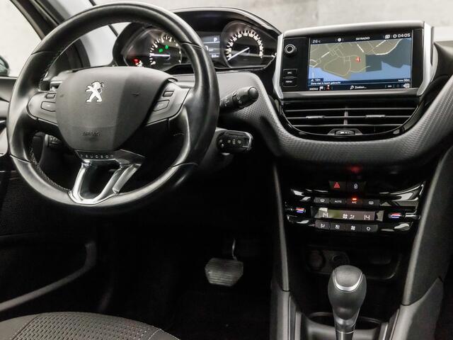 Peugeot 208 1.2 PureTech Sport Automaat (APPLE CARPLAY, NAVIGATIE, CLIMATE, SPORTSTOELEN, LM VELGEN, CRUISE, NIEUWE APK, NIEUWSTAAT)
