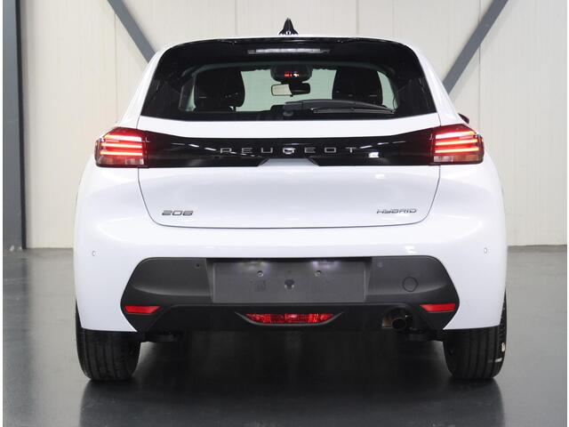 Peugeot 208 1.2 Hybrid 110 e-DCS6 Style | Incl. ¤3.650,- Korting! | CruiseControl | Airco | Verkeersbordherkenning | AppleCarPlay/AndroidAuto |