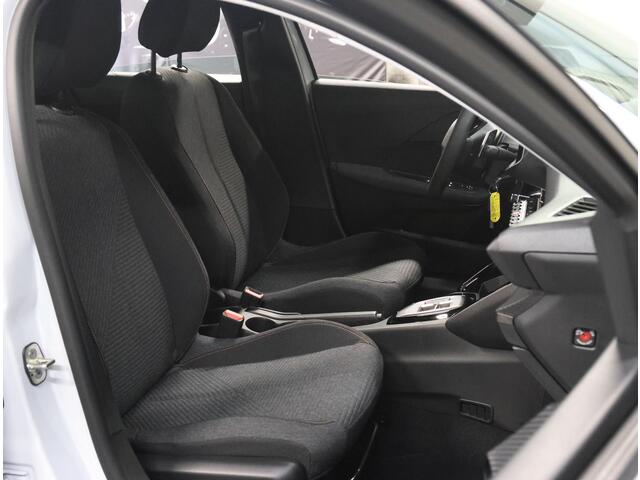 Peugeot 208 1.2 Hybrid 110 e-DCS6 Style | Incl. ¤3.650,- Korting! | CruiseControl | Airco | Verkeersbordherkenning | AppleCarPlay/AndroidAuto |