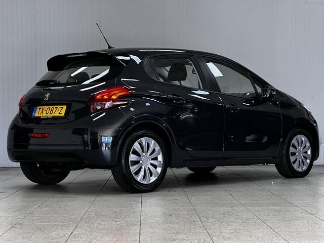 Peugeot 208 1.2 PureTech Signature/ D-Riem Verv 94.000KM!/ DEALER!/ Apple+Android/ Airco/ Navi/ Cruise/ Radio+USB/ Bluetooth/ Multi.LEDER.Stuur/ Elek.Pakket/ Isofix/ PDC Achter/ Metallic Lak.