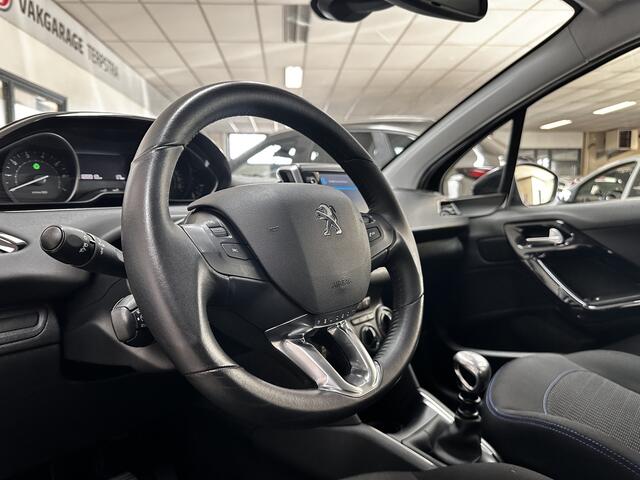 Peugeot 208 1.2 PureTech Signature/ D-Riem Verv 94.000KM!/ DEALER!/ Apple+Android/ Airco/ Navi/ Cruise/ Radio+USB/ Bluetooth/ Multi.LEDER.Stuur/ Elek.Pakket/ Isofix/ PDC Achter/ Metallic Lak.