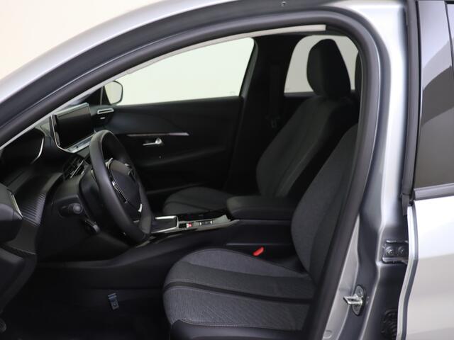 Peugeot 208 1.2 PureTech 100 Allure Navigatie | Camera | Apple Carplay