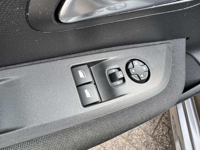 Peugeot 208 1.2 PureTech Active Airco Carplay