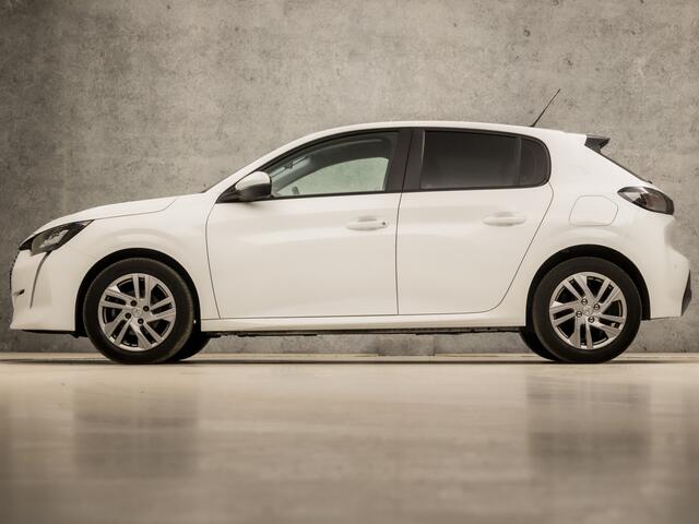 Peugeot 208 1.2 PureTech Sport (APPLE CARPLAY, GROOT NAVI, 360 CAMERA, GETINT GLAS, LM VELGEN, SPORTSTOELEN, PARKEERSENSOREN, LED KOPLAMPEN, LANE ASSIST, NIEUWSTAAT)