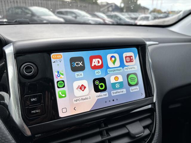 Peugeot 208 5DRS 1.2 Automaat Allure Panoramadak / Trekhaak / Carplay
