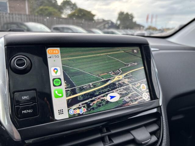 Peugeot 208 5DRS 1.2 Automaat Allure Panoramadak / Trekhaak / Carplay