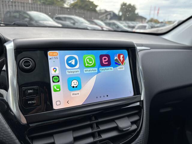 Peugeot 208 5DRS 1.2 Automaat Allure Panoramadak / Trekhaak / Carplay