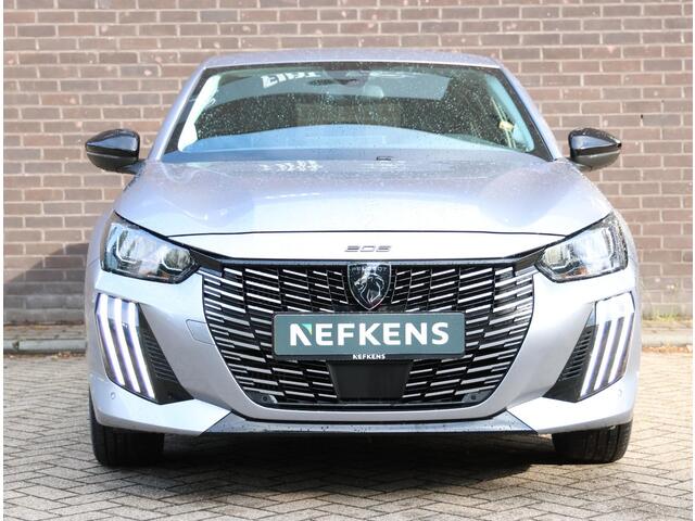 Peugeot 208 Allure Hybrid 100PK | AppleCarplay/Android Auto | Camera | Parkeersensoren | FULL LED | Voorstoelen Verwarmd | Keyless | Climate Control | Adaptive Cruise Control | 16" LMV | Isofix | Privacy Glass |