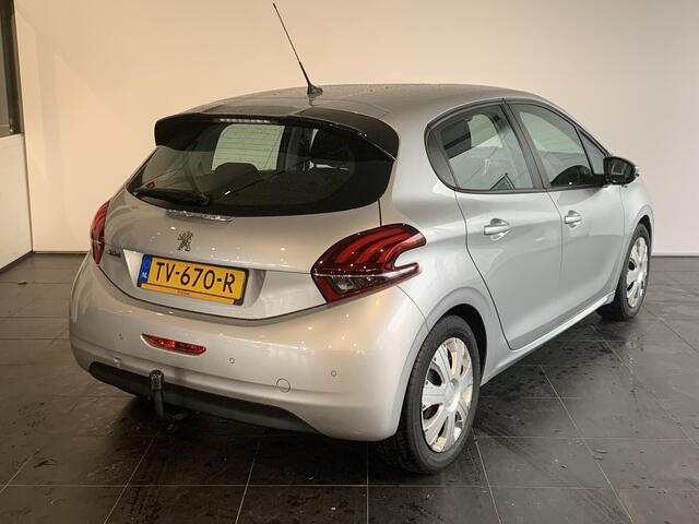 Peugeot 208 1.2 PureTech Signature TREKHAAK | PARKEERSENSOREN ACHTER | AIRCONDITIONING