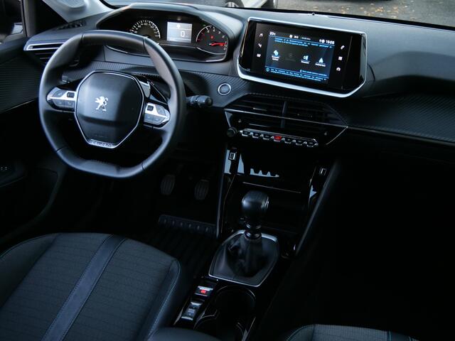 Peugeot 208 1.2 T 100 Pk PureTech Allure DAB / PDC / Apple Carplay