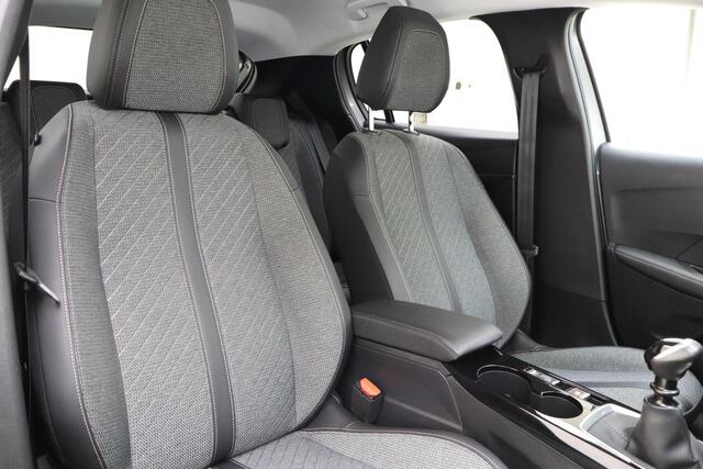 Peugeot 208 1.2 PureTech Allure 100 PK | Handgeschakeld | Parkeersensor | Camera | Cruise Control | Airco | Mirror Screen | 1e eigenaar