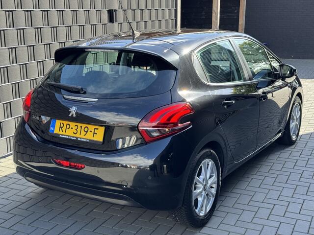 Peugeot 208 1.2 PureT. Blue Lion| 5DRS| NAVI| CLIMA| CRUISE| LM| NAP
