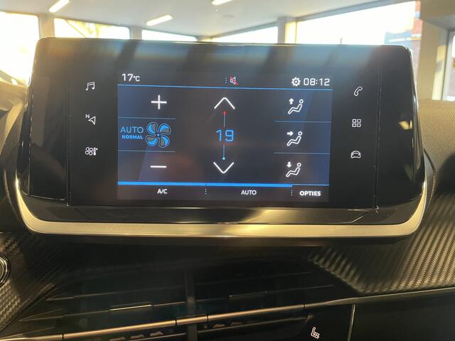 Peugeot 208 1.2 PureTech Allure Pack 100pk ACHTERUIRIJCAMERA-VERWAMDE VOORSTOELEN-CLIMATE CONTROL-KEYLESS ENTRY