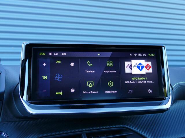 Peugeot 208 1.2 PureTech 100 GT | Camera | Climate Control | Keyless Entry & Start | Full LED | 17'' LM Velgen | Draadloze telefoonlader | Zwart dak 'Black Diamond'