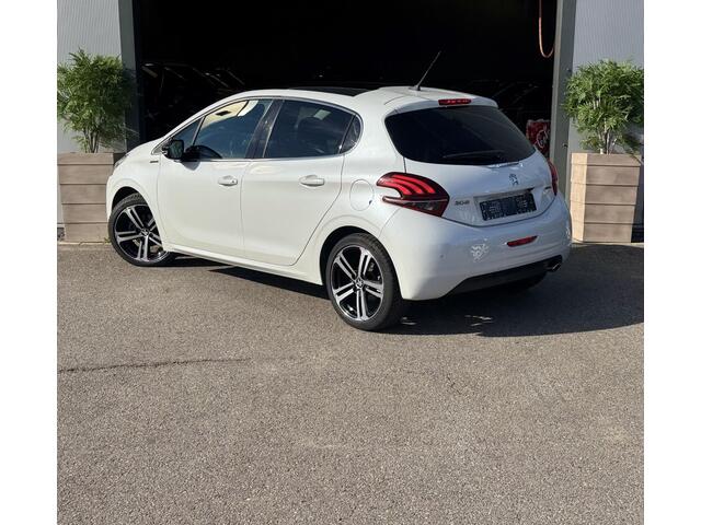 Peugeot 208 1.2 PureTech GT-line /PANO/ AUTOMAAT /GARANTIE/