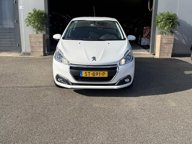 Peugeot 208 1.2 PureTech Blue Lion NAP/AIRCO/ APK/GARANTIE/