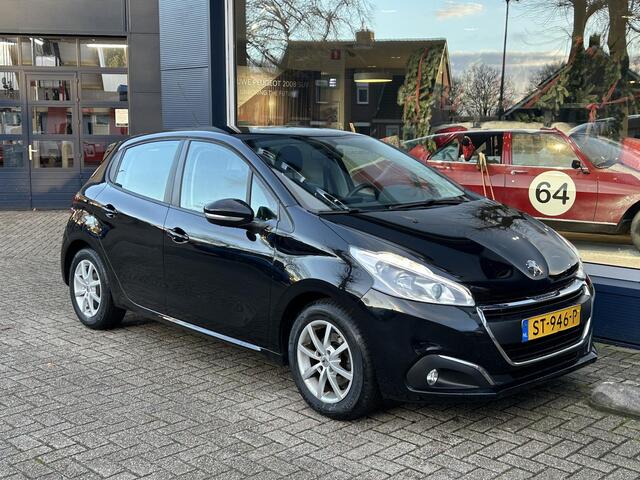 Peugeot 208 1.2 Airco en parkeerhulp | Lichtmetaal | Navigatie | Airco | 5 Deurs | Bluetooth | Touchscreen | Cruise Control |