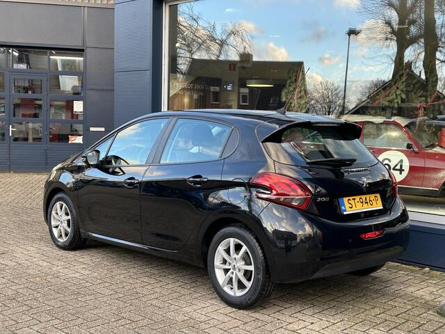 Peugeot 208 1.2 Airco en parkeerhulp | Lichtmetaal | Navigatie | Airco | 5 Deurs | Bluetooth | Touchscreen | Cruise Control |