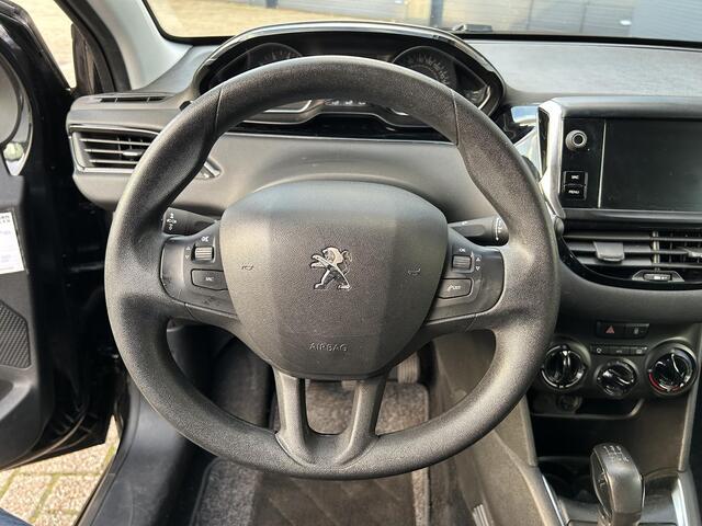 Peugeot 208 1.2 Airco en parkeerhulp | Lichtmetaal | Navigatie | Airco | 5 Deurs | Bluetooth | Touchscreen | Cruise Control |