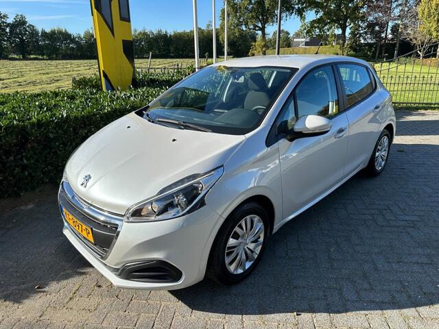 Peugeot 208 1.2 PureTech Active Cruise / Bluetooth