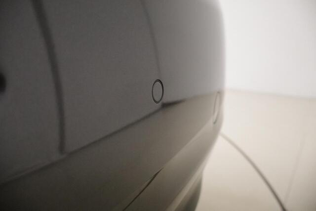 Peugeot 208 1.2 PureTech Allure | AUTOMAAT | Luxe uitvoering | Climate Control | Cruise Control | Lage km stand!